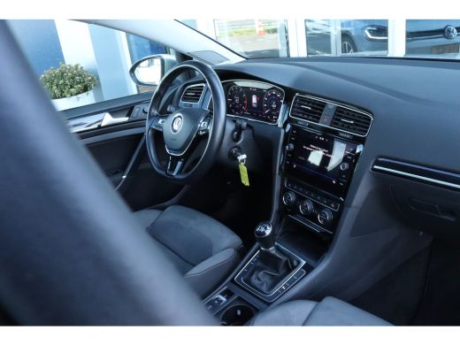 Volkswagen Golf 1.0 TSI Highline | ACC | Pano | Dynaudio | Massage | Carplay | Camera | Virtualcockpit | LED | ActivLease financial lease