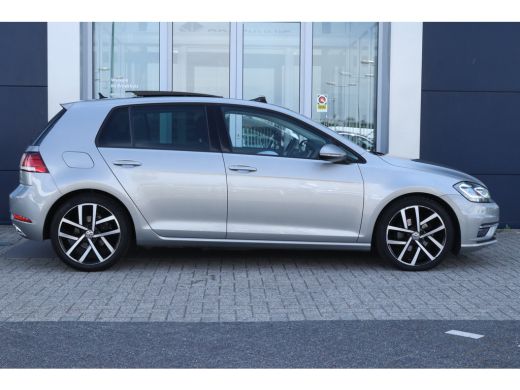 Volkswagen Golf 1.0 TSI Highline | ACC | Pano | Dynaudio | Massage | Carplay | Camera | Virtualcockpit | LED | ActivLease financial lease