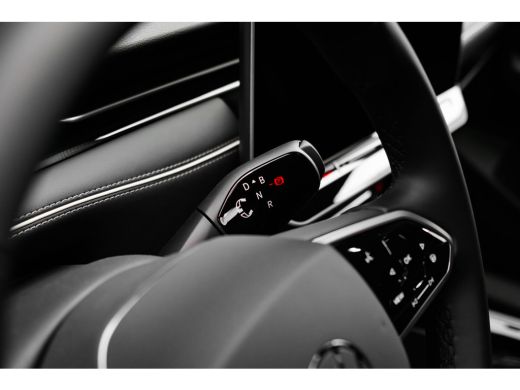 Volkswagen ID.7 Tourer Pro Business | Achterbank in ongelijke delen neerklapbaar incl. middenarmsteun en doorlaadmogelij... ActivLease financial lease