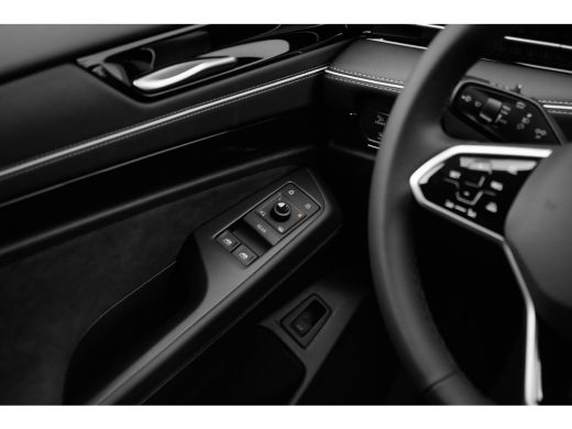 Volkswagen ID.7 Tourer Pro Business | Achterbank in ongelijke delen neerklapbaar incl. middenarmsteun en doorlaadmogelij... ActivLease financial lease