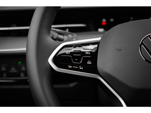 Volkswagen ID.7 Tourer Pro Business | Achterbank in ongelijke delen neerklapbaar incl. middenarmsteun en doorlaadmogelij... ActivLease financial lease