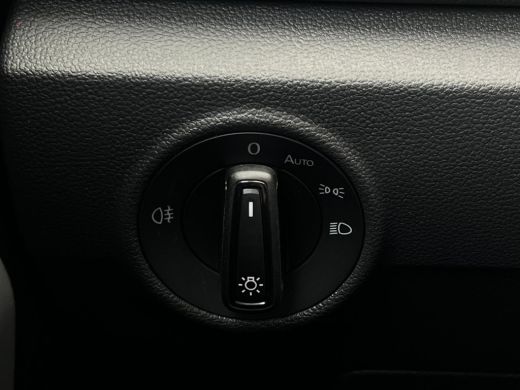 Volkswagen T-Roc Life Edition Inclusief €2000,- inruilvoordeel | 'App-Connect' draadloze smartphone integratie | '... ActivLease financial lease