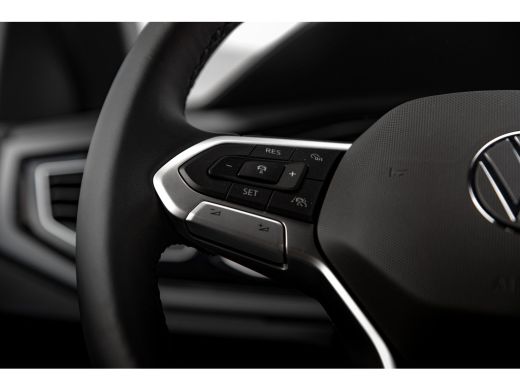 Volkswagen Taigo R-Line Edition Inclusief €2000,- inruilvoordeel | 'App-Connect' draadloze smartphone integratie |... ActivLease financial lease