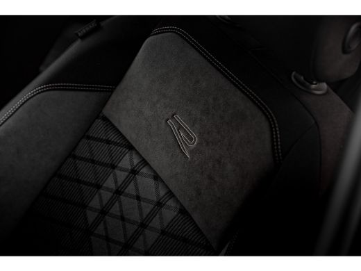 Volkswagen Taigo R-Line Edition Inclusief €2000,- inruilvoordeel | 'App-Connect' draadloze smartphone integratie |... ActivLease financial lease