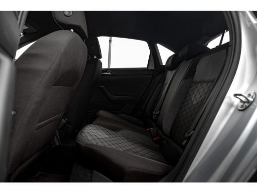 Volkswagen Taigo R-Line Edition Inclusief €2000,- inruilvoordeel | 'App-Connect' draadloze smartphone integratie |... ActivLease financial lease
