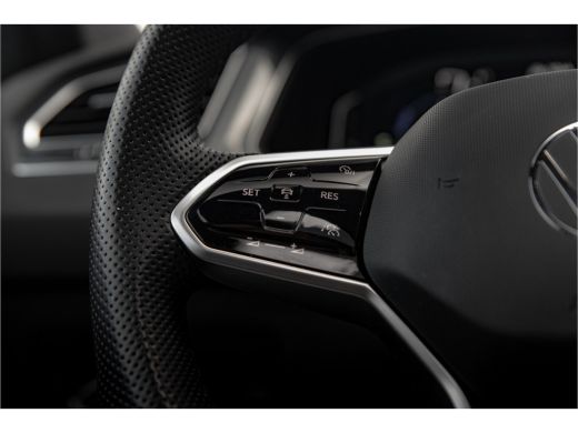 Volkswagen Tiguan 1.4 TSI eHybrid R-Line Business+ | Panorama Dak | Leder | ActivLease financial lease