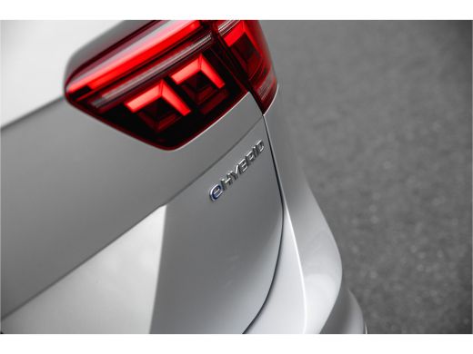 Volkswagen Tiguan 1.4 TSI eHybrid R-Line Business+ | Panorama Dak | Leder | ActivLease financial lease