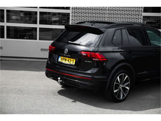 Volkswagen Tiguan 1.4 TSI eHybrid R-Line Business+ | Panorama Dak | Trekhaak | ActivLease financial lease