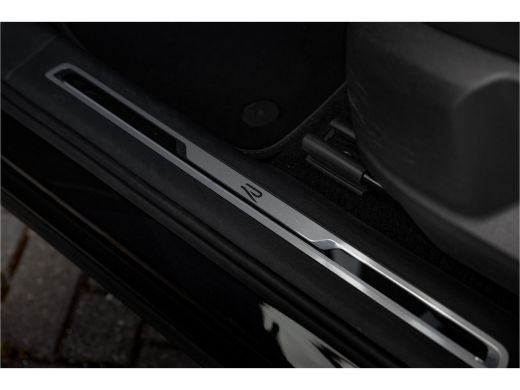 Volkswagen Tiguan 1.4 TSI eHybrid R-Line Business+ | Panorama Dak | Trekhaak | ActivLease financial lease