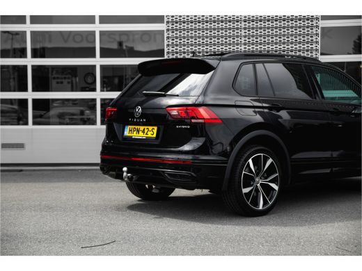 Volkswagen Tiguan 1.4 TSI eHybrid R-Line Business+ | Panorama Dak | Trekhaak | ActivLease financial lease