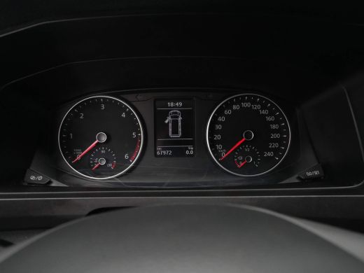 Volkswagen Transporter 2.0 TDI 102pk L2H1 DC Navigatie Airco Cruise Bluetooth ActivLease financial lease
