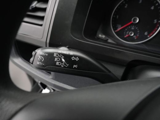 Volkswagen Transporter 2.0 TDI 102pk L2H1 DC Navigatie Airco Cruise Bluetooth ActivLease financial lease