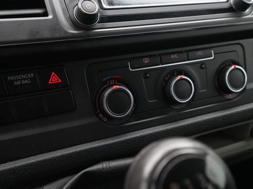 Volkswagen Transporter 2.0 TDI 102pk L2H1 DC Navigatie Airco Cruise Bluetooth ActivLease financial lease