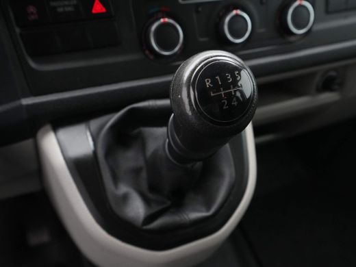 Volkswagen Transporter 2.0 TDI 102pk L2H1 DC Navigatie Airco Cruise Bluetooth ActivLease financial lease
