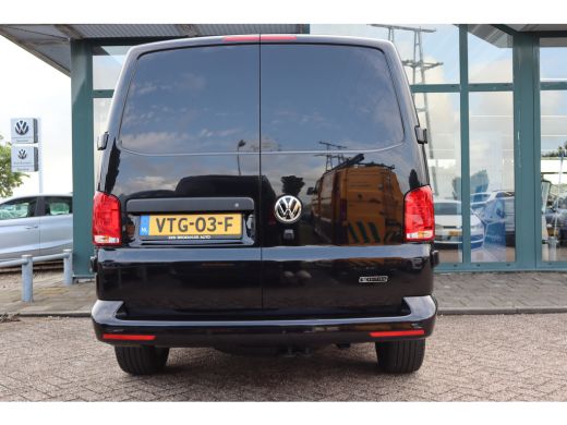 Volkswagen Transporter | Achteruitrijcamera | Apple Carplay/Android Auto|telefoonintegratie premium | Kunstlederen bekle... ActivLease financial lease