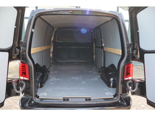 Volkswagen Transporter | Achteruitrijcamera | Apple Carplay/Android Auto|telefoonintegratie premium | Kunstlederen bekle... ActivLease financial lease