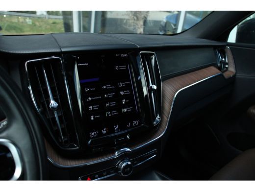 Volvo  XC60 T6 AWD Inscription | Panoramadak | Memory | Standkachel | Getint glas | Trekhaak | 20-Inch ActivLease financial lease