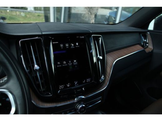 Volvo  XC60 T6 AWD Inscription | Panoramadak | Memory | Standkachel | Getint glas | Trekhaak | 20-Inch ActivLease financial lease