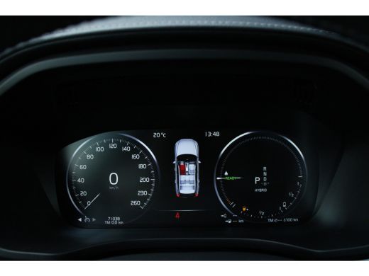Volvo  XC60 T6 AWD Inscription | Panoramadak | Memory | Standkachel | Getint glas | Trekhaak | 20-Inch ActivLease financial lease
