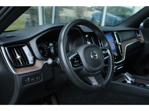 Volvo  XC60 T6 AWD Inscription | Panoramadak | Memory | Standkachel | Getint glas | Trekhaak | 20-Inch ActivLease financial lease