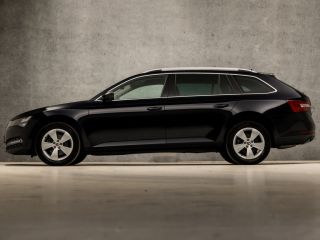Skoda Superb Combi 1.5 TSI ACT Sport Deluxe 150Pk Automaat (APPLE CARPLAY, GROOT NAVI, CAMERA, STOELVERWARMING...