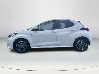 Toyota Yaris 1.5 Hybrid Dynamic | 06-10141018 Voor meer informatie