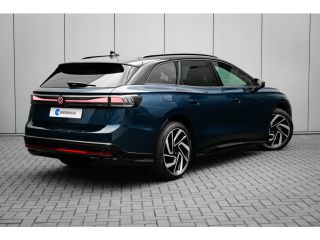 Volkswagen ID.7 Tourer Pro Business | Achterbank in ongelijke delen neerklapbaar incl. middenarmsteun en doorlaadmogelij...