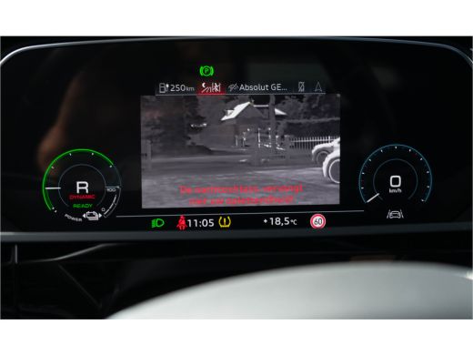 Audi e-tron 55 S-line Quattro / Luchtvering/ Standkachel/ Cruise Control/ Panoramadak/ 300kW (408PK) ActivLease financial lease