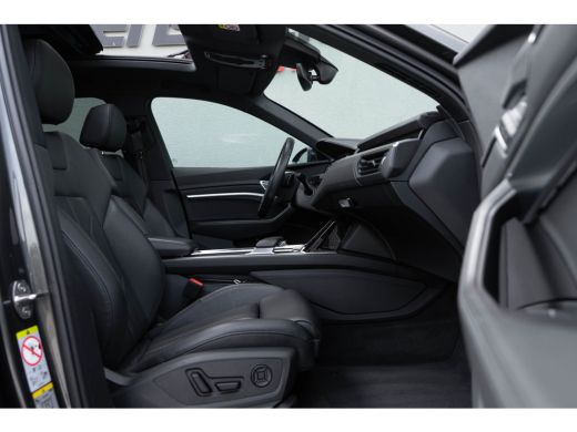 Audi e-tron 55 S-line Quattro / Luchtvering/ Standkachel/ Cruise Control/ Panoramadak/ 300kW (408PK) ActivLease financial lease