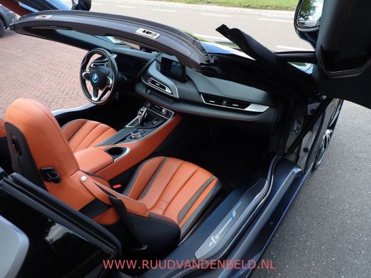 BMW i8 Roadster 1.5 HEADUP/CARPLAY/LASERLIGHT/20''/HARMANKARDON ActivLease financial lease