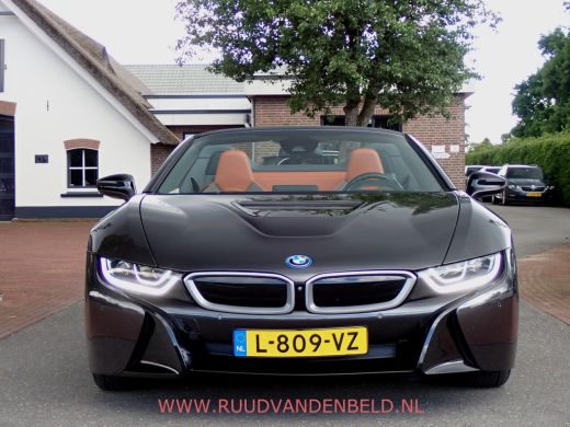 BMW i8 Roadster 1.5 HEADUP/CARPLAY/LASERLIGHT/20''/HARMANKARDON ActivLease financial lease