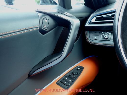 BMW i8 Roadster 1.5 HEADUP/CARPLAY/LASERLIGHT/20''/HARMANKARDON ActivLease financial lease
