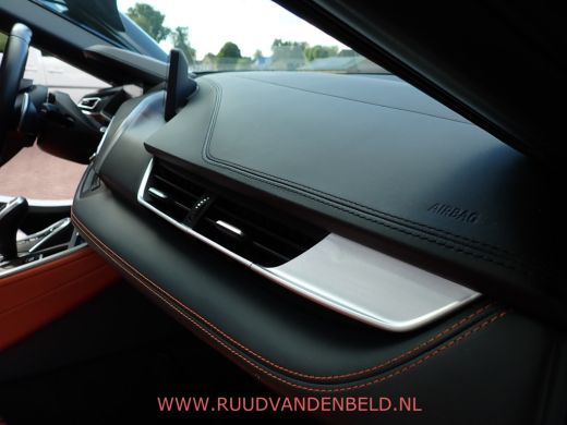 BMW i8 Roadster 1.5 HEADUP/CARPLAY/LASERLIGHT/20''/HARMANKARDON ActivLease financial lease