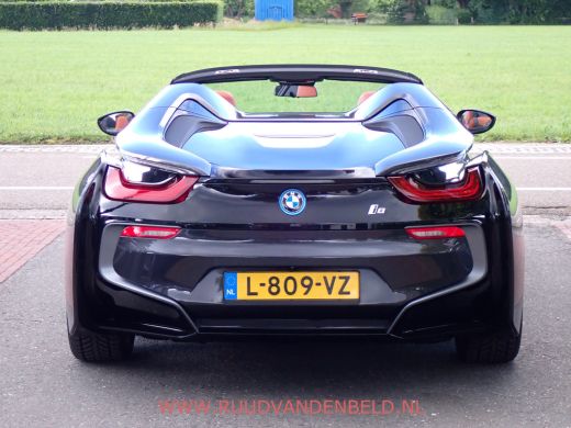 BMW i8 Roadster 1.5 HEADUP/CARPLAY/LASERLIGHT/20''/HARMANKARDON ActivLease financial lease