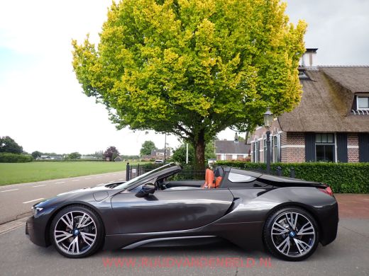 BMW i8 Roadster 1.5 HEADUP/CARPLAY/LASERLIGHT/20''/HARMANKARDON ActivLease financial lease