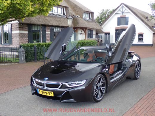 BMW i8 Roadster 1.5 HEADUP/CARPLAY/LASERLIGHT/20''/HARMANKARDON ActivLease financial lease