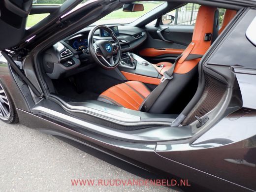 BMW i8 Roadster 1.5 HEADUP/CARPLAY/LASERLIGHT/20''/HARMANKARDON ActivLease financial lease