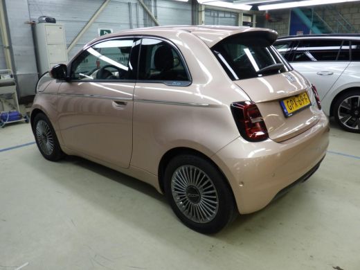 Fiat 500E Urban 42 kWh | Pack Style & Comfort | Achteruitrijcamera | Dodehoek-Detectie | Parkeersensoren | ... ActivLease financial lease