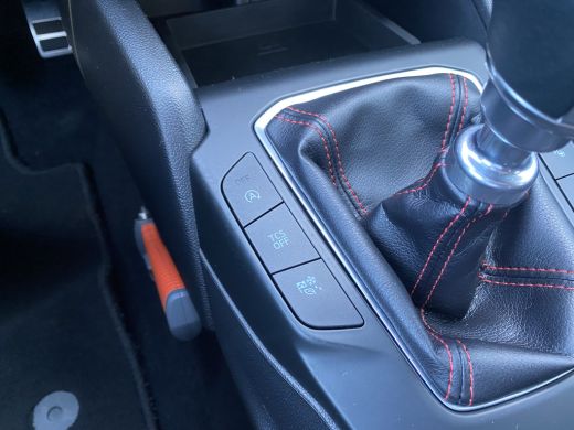 Ford FOCUS Wagon 125 PK EcoBoost ST Line-X | TREKHAAK WEGKLAPBAAR| B&O SOUND| CAMERA| DAB| NAVIGATIE| PARKEERSENSO... ActivLease financial lease