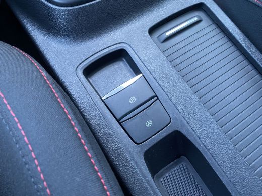 Ford FOCUS Wagon 125 PK EcoBoost ST Line-X | TREKHAAK WEGKLAPBAAR| B&O SOUND| CAMERA| DAB| NAVIGATIE| PARKEERSENSO... ActivLease financial lease