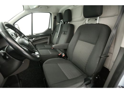 Ford Transit Custom 280 2.0 TDCI L1H1 2800KG Trekgew. Trekhaak Airco Cruise LED Navigatie Imperiaal 3 Persoons Laadru... ActivLease financial lease