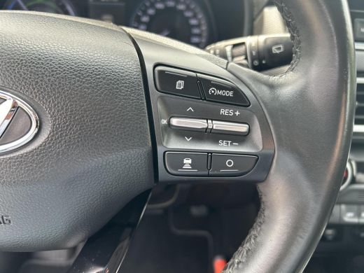 Hyundai KONA 1.6 GDI HEV Fashion | Lederen bekleding | Navigatiesysteem | Lichtmetalenvelgen | Cruise control ... ActivLease financial lease