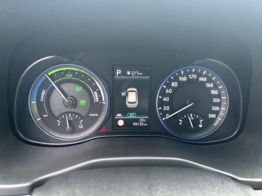 Hyundai KONA 1.6 GDI HEV Fashion | Lederen bekleding | Navigatiesysteem | Lichtmetalenvelgen | Cruise control ... ActivLease financial lease