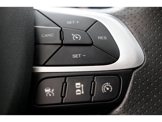 Iveco Daily 40C18 3.0 180pk L2H2 HiMatic Automaat LED/Inrichting/Trekhaak 3500kg 03-2021 ActivLease financial lease