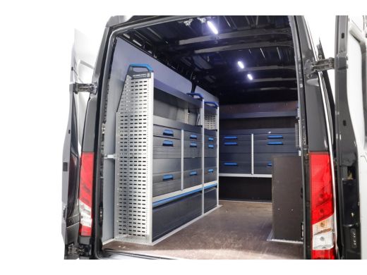 Iveco Daily 40C18 3.0 180pk L2H2 HiMatic Automaat LED/Inrichting/Trekhaak 3500kg 03-2021 ActivLease financial lease
