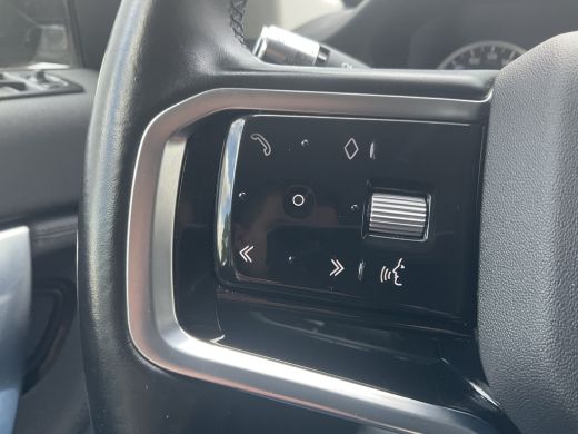 Land Rover Discovery Sport P300e 1.5 PHEV R-Dynamic incl.BTW 360° Carplay DAB Plug-in ActivLease financial lease