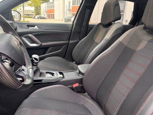 Peugeot 308 SW 1.2 PureTech GT-line 130PK | Panoramadak | Camera | Navigatie | Parkeersensoren | Keyless | Ap... ActivLease financial lease