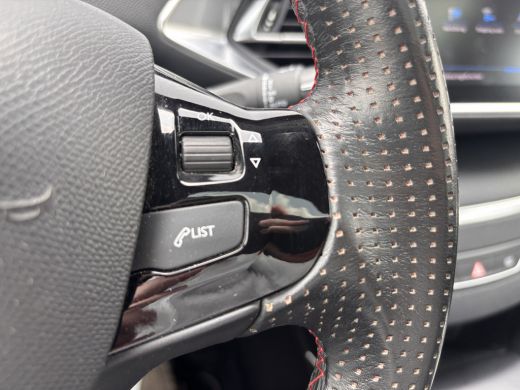 Peugeot 308 SW 1.2 PureTech GT-line 130PK | Panoramadak | Camera | Navigatie | Parkeersensoren | Keyless | Ap... ActivLease financial lease