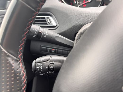 Peugeot 308 SW 1.2 PureTech GT-line 130PK | Panoramadak | Camera | Navigatie | Parkeersensoren | Keyless | Ap... ActivLease financial lease