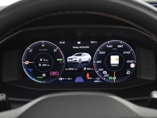 CUPRA Leon Sportstourer 1.4 e-Hybrid VZ Copper Edition Panoramadak | Leder bekleding | Keyless | Dodehoekdetectie | Park ... ActivLease financial lease
